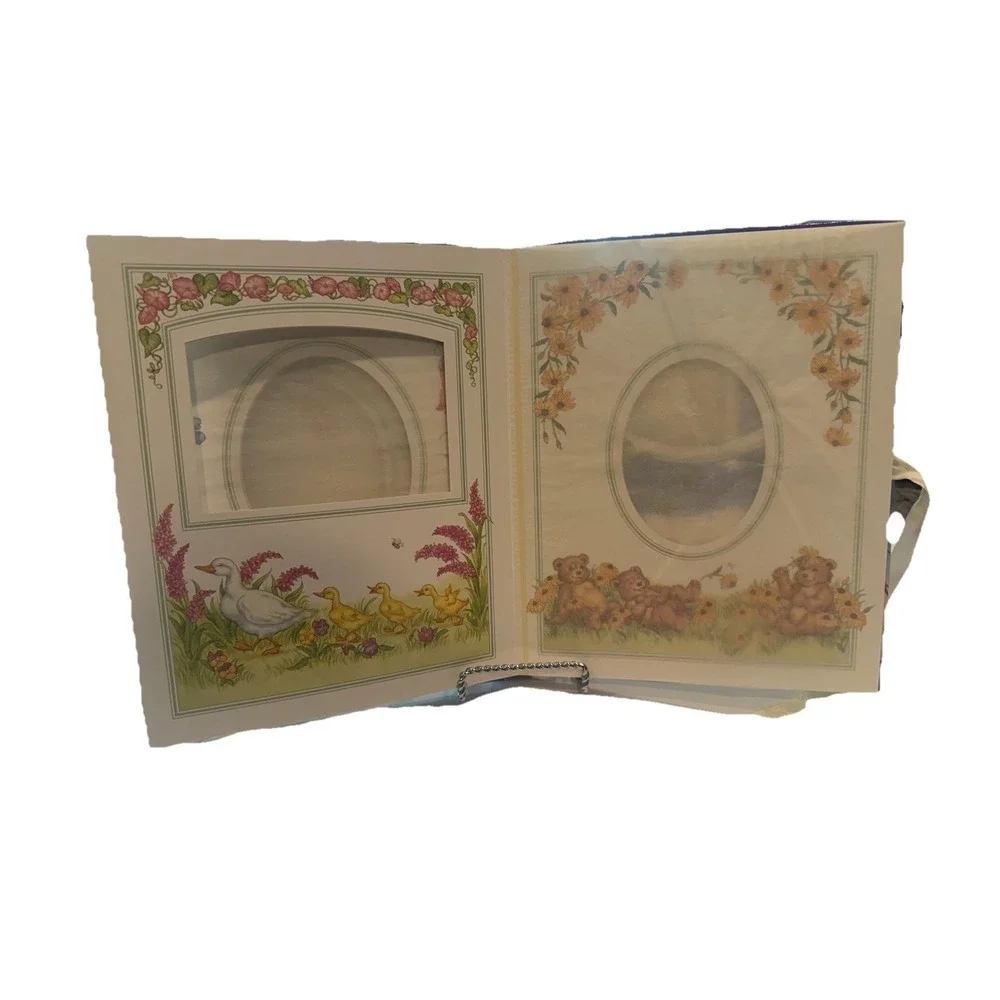 Baby Pictures photo album Book. VTG 1995 Holds 20 Photos Closes W/ Ribbon Bow